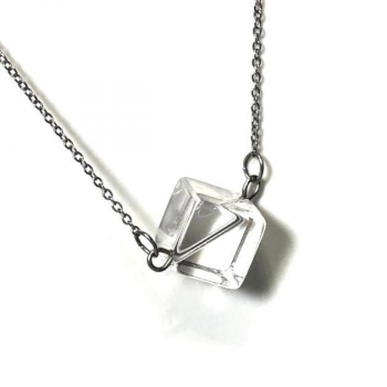 Křišťálová kostka - náhrdelník